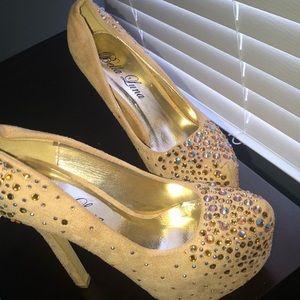Bella Luna pumps